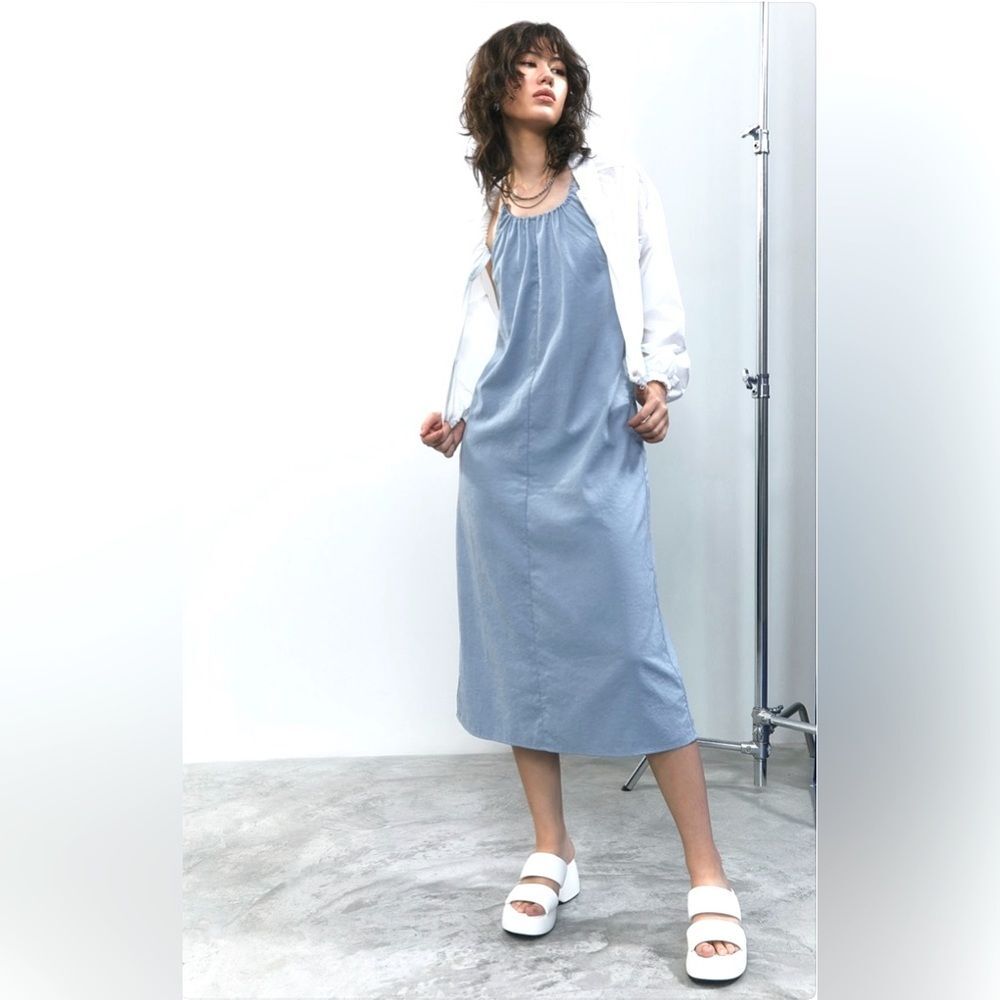 Pomelo Fashion Dusty Blue Sleeveless Open-Back Knee-Length Dress. Small.